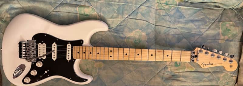 2022 FENDER Player Stratocaster® Floyd Rose® HSS - MEXICAN - Polar White