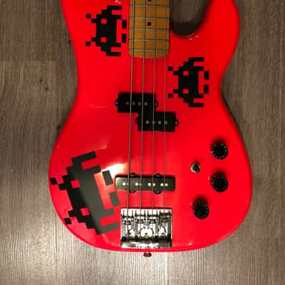 Kramer Striker 700ST Hot Pink bass image 2