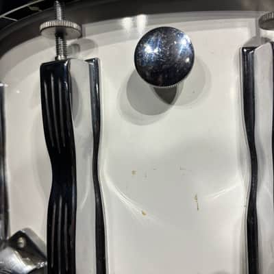 Ludwig - 8x14" 1970s 12 Lug Coliseum Classic Snare Drum, White Cortex image 17