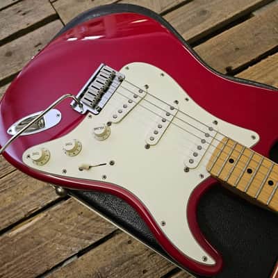 Fender Stratocaster Electric Guitar USA 40th Anniversary 1994, Red Includes Case USED! RKFEN010525 image 2
