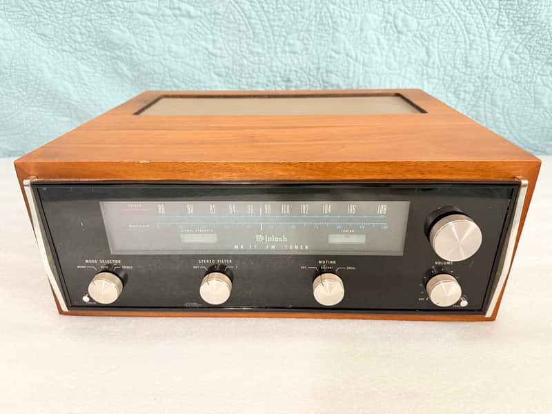 McIntosh MR 77 Tuner 70’s - Wood case Extremely good condition image 1
