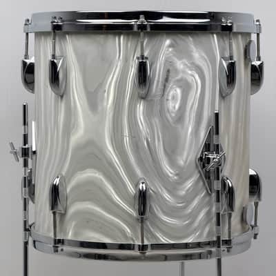 Gretsch 18/12/12/14/5.5x14" 60's Round Badge Bop Drum Set - White Satin Flame image 13