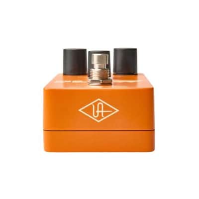 UAFX Flow Vintage Tremolo Guitar Effect Pedal image 4