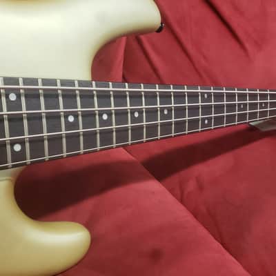 Ibanez EDB 600 Ergodyne Bass Pearl White Satin image 8