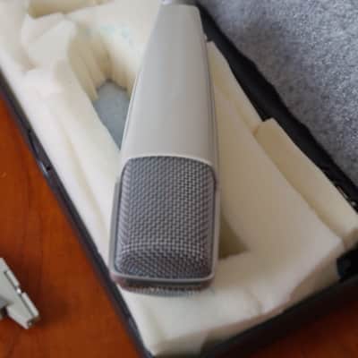 Sennheiser Sennheiser MD 421-2 – Vintage Classic Professional Microphone image 11