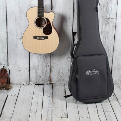 Martin 000CJr-10E Junior 14 Fret Cutaway Acoustic Electric Guitar with Gig Bag image 2