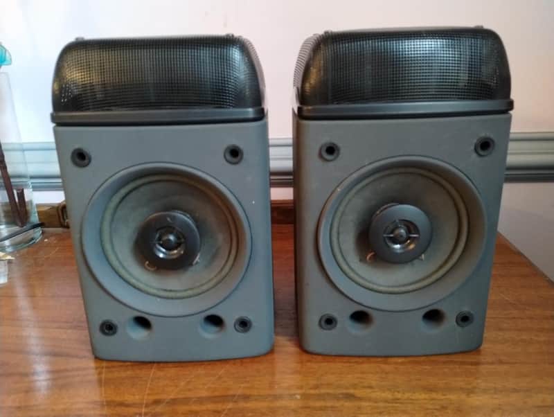 Optimus Pro LX5 bookshelf speakers in excellent condition - 1980's image 1