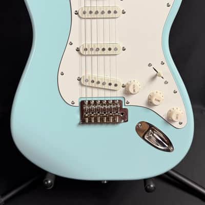 Squier FSR Classic Vibe 70's Stratocaster Electric Guitar Sonic Blue Finish (037) image 2