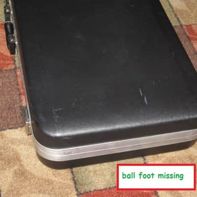 used Rickenbacker Hardshell Case for Model 620 electric guitar (NO guitar) from 1995, 2 Ball feet broke off (2 holes in plastic), Exterior plastic has some cracks,  EXT: Black Hard Plastic / Chrome HW / Handle: Black Molded Hard Plastic / INT: Blue Plush image 24