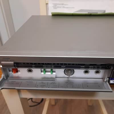 JVC D-M3 Stereo Microcassette Deck image 20