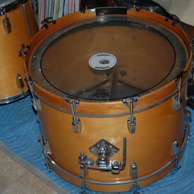 Ludwig 1970's Natural Maple Drum Set image 3