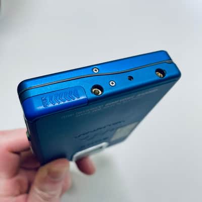 Sony WM-EX910 Walkman Cassette Player, Excellent Rare Blue ! Working : ) image 10