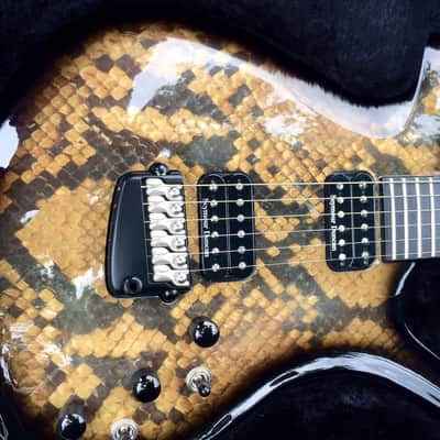 Parker Fly Snake Skin image 1
