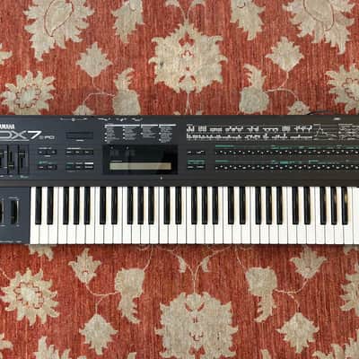 YAMAHA DX7-II-FD