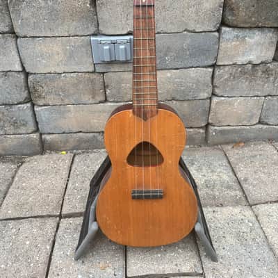 Vintage 1940’s 1950’s Regal Wendell Hall TV Concert Ukulele Regal image 1