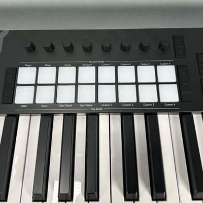Novation Launchkey 49 MKIV MIDI Keyboard Controller - Black image 7