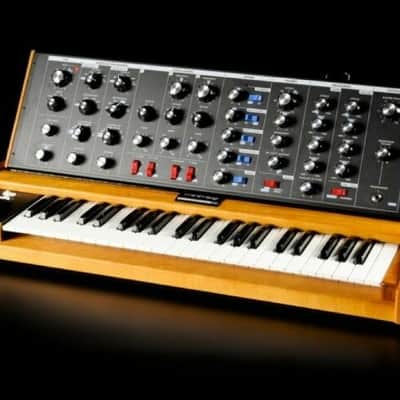 Moog Minimoog Voyager Old School Analog Synth / 44keys / BRAND NEW //ARMENS// image 4