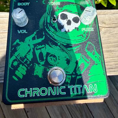 Fowl Sounds Chronic Titan - Astronaut image 1