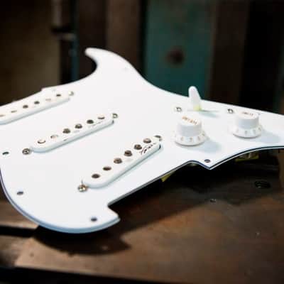 JHLP-VOODOO Jimi Hendrix Signature Loaded Pickguard Voodoo Style Seymour Duncan image 8