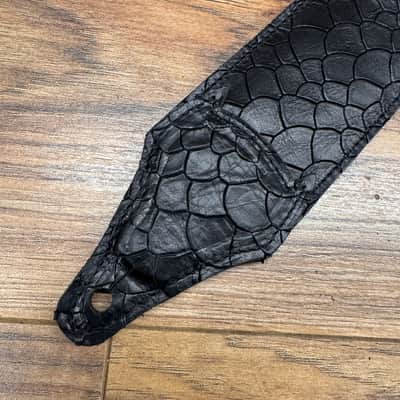 Carlino Plain Black Scale Leather Strap 2025 - Black image 6
