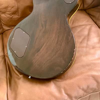 Vintage 1971 Gibson Les Paul Deluxe Goldtop - Rare Dark Back - Embossed Gibson Pickup Covers - Wonderful Condition With No Breaks Or Repairs - Vintage Patent Pending Gold Grover Tuners Installed - 9.4 LBS - Original Purple Lined Case image 9