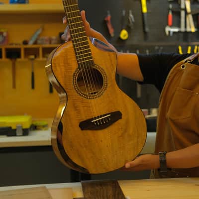 Batiksoul Guitars No.#126 - Parlour Crescentia Moon Flamed Mango ( Hybrid Bracing ) image 1