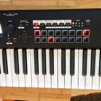 Korg Kross 61-key music workstation synthesizer Keyboard Synth Keytar image 4