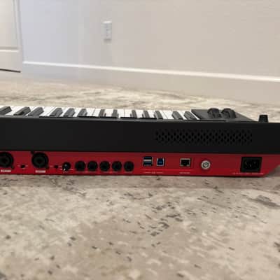 Akai Pro MPC Key 61 Production Synthesizer image 5