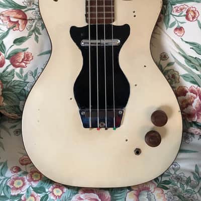 Vintage 1964 Silvertone Danelectro 1440L Bass Guitar, White & Black image 2