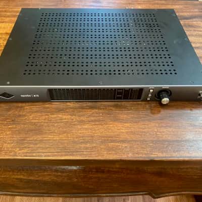 Universal Audio Apollo x16 Thunderbolt 3 Audio Interface image 1