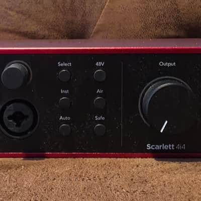 Focusrite Scarlett 4i4 4th Gen USB Audio Interface Red image 3