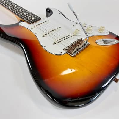 Fender Stratocaster ST-62 crafted in Japan 2004-2005 Sunburst image 11