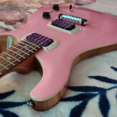 PRS SE Rock Lady 2026 - Pearl Pink image 4