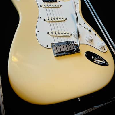 Fender American Standard Stratocaster with Rosewood Fretboard 1986 - 1993 - Arctic White image 2