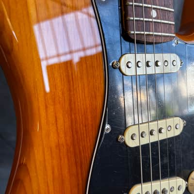 Fender American Professional II Stratocaster®, Roasted Pine, Rosewood FB - Free Shipping 🇨🇦 🇺🇸 image 5