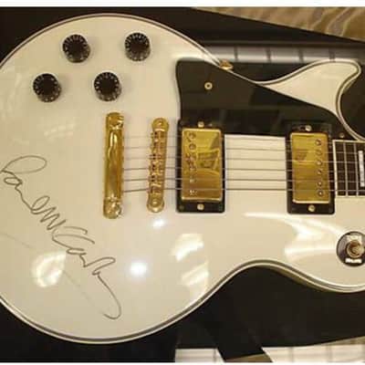AWESOME PAUL MCCARTNEY SIGNED, STAGE PLAYED & DONATED BEATLES GIBSON LES PAUL CUSTOM WHITE GUITAR image 3
