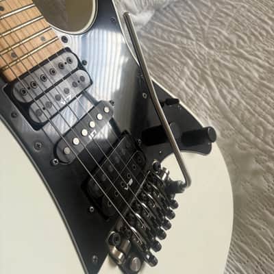 Ibanez RG 1550 2013 - White image 11