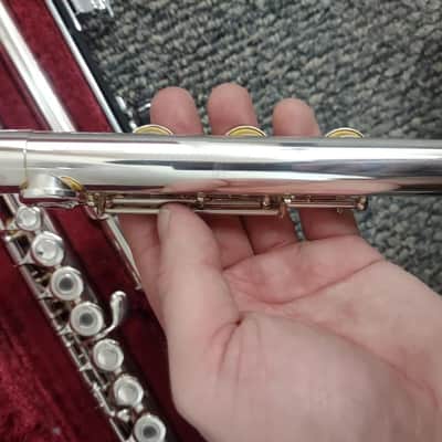 Yamaha YFL-385 Flute - Silver image 6