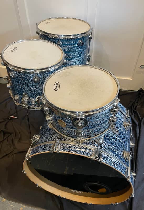 DW Collector's Series Drum Set Blue Onyx image 1