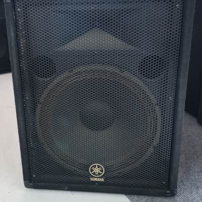 [美品] YAMAHA BR15 Yamaha BR15 800W 15 inch Passive Speaker | Sweetwater