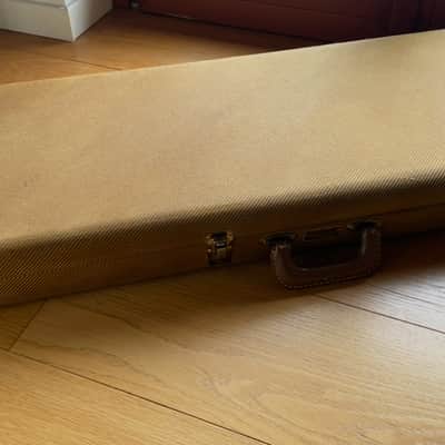 Fender G&G Deluxe Strat/Tele Hardshell Case, Tweed with Orange Plush Interior image 12
