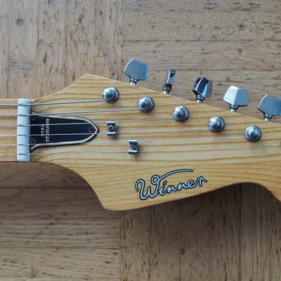 VIDEO! 1970s MIJ Pre-lawsuit "Winner" (Chushin Gakki/Cimar-style) guitar - pro setup, player ready image 10