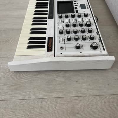 Moog Voyager XL & Moogerfooger Complete Collection (white edition) with lots of accessories White Edition image 5