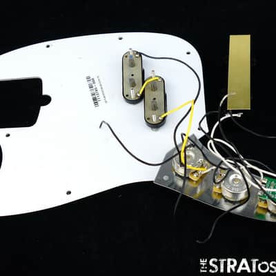 Fender American Performer Mustang Bass LOADED PICKGUARD Yosemite Pearloid image 2