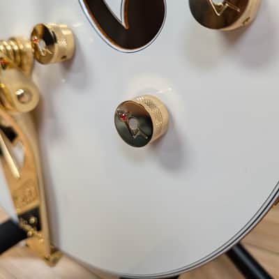 Gretsch Professional Collection Falcon Hollow Body 2024 - Present - White image 12