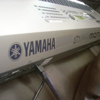 Yamaha Motif 8 88 Key Synthesizer - Fast, Safe, Shipping image 5