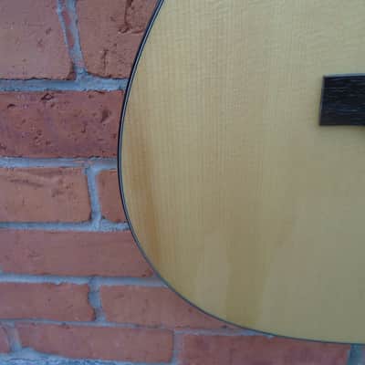 Eastman E6OM w/case, B stock instrument in a good condition image 3