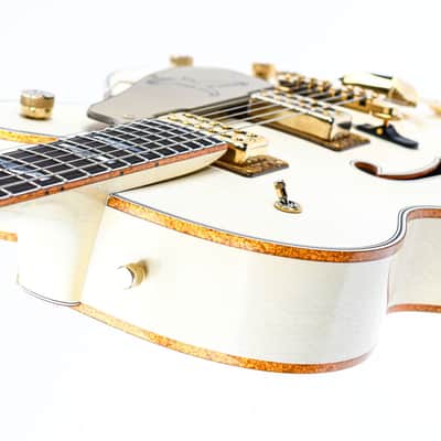 Gretsch Custom Shop G6136 Falcon Vintage White Relic image 10