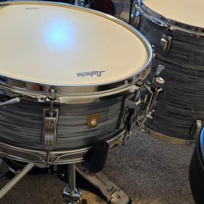 Ludwig LS908 Legacy Mahogany Jazz Festival Reissue 5.5x14" 8-Lug Snare Drum  Vintage Blue Oyster image 1