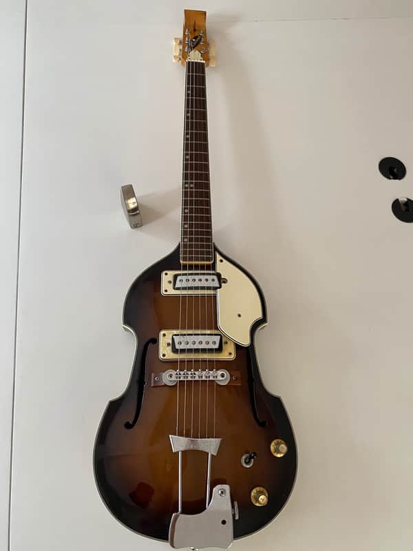 Arai Diamond 1402T バイオリンギター サンバースト The Amazing Story of the Aria Diamond 1402T Guitar - Premier Guitar